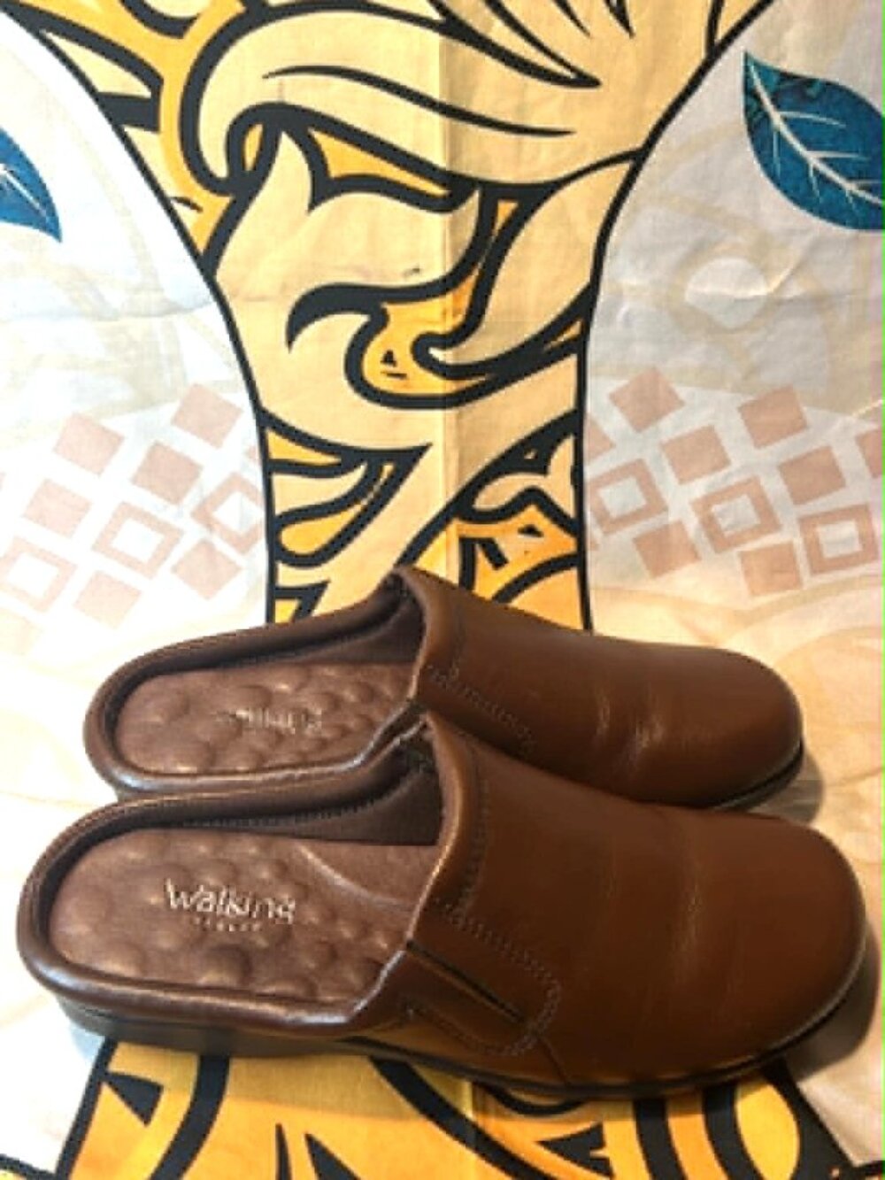 Walking Cradles Brown Leather Slip‑On Shoes – Size 6B